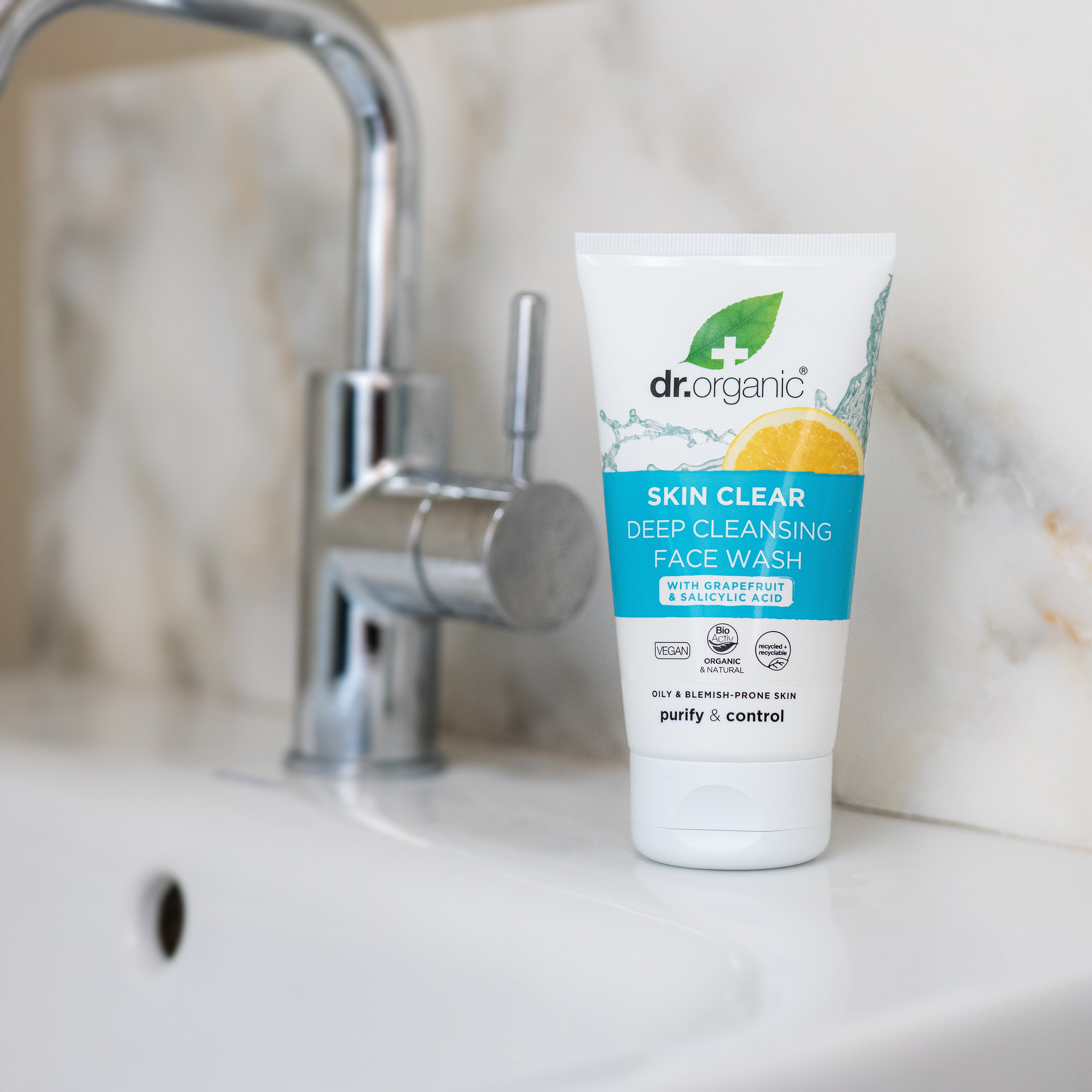 Skin Clear Deep Cleansing Face Wash